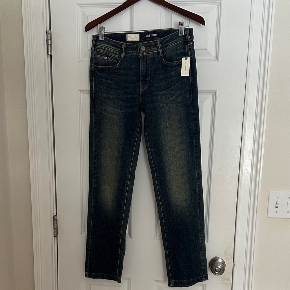 Pilcro Low-Rise Relaxed Straight-Leg Jeans